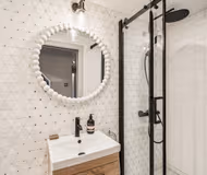 Luxury 2-bed Penthouse with Elegant interiors