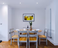 Monton Townhouse, 55 Lansdowne