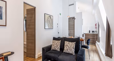 QUATRE SEPTEMBRE SERVICED APARTMENT