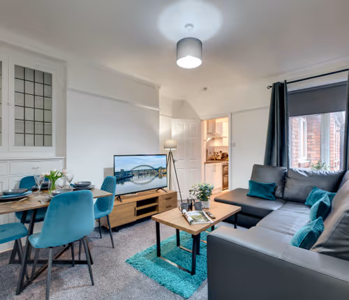Brandon Grove Stay | Sleeps 6