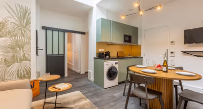 An Uber Chic Apartment Next to Louvre