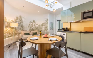 An Uber Chic Apartment Next to Louvre