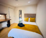 Spacious 6-Bedroom Terraced House | Sleeps 8 | Near City Centre