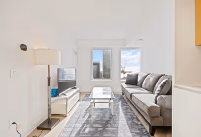 Adelaide St W Apartment