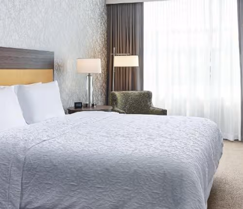 E Cermak Road Apart hotel