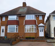 Modern 2-Bed Home in Solihull