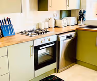 3-Bedroom Gem in Manchester with Free Parking