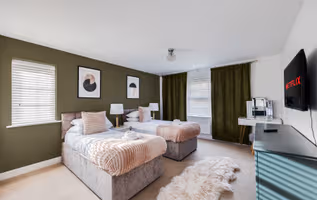 12 Pompeii Grove (Milton Keynes)