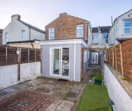 Sunny 3BR Home Near Portsmouth Park