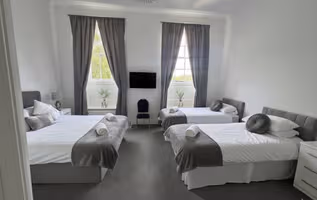 5BR Manor Park Country House 02