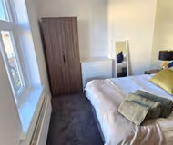 West Midlands Home - 3BR w/FREE Parking and WIFI