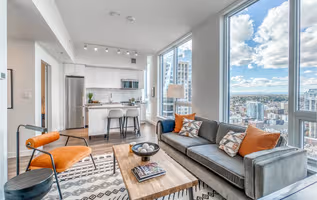 Macleod Trl SE Apartment