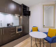 Oaks Melbourne on Collins Hotel