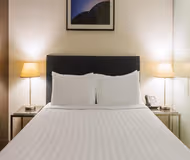 Oaks Melbourne on Collins Hotel