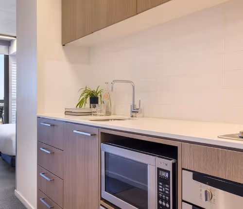 Oaks Melbourne on William Suites