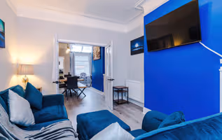 Ideal Group Stay | 3BR House for 8 | Parking