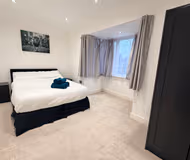 Sleek Modern 2BDR Flat in Charming Pinner