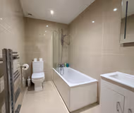 Sleek Modern 2BDR Flat in Charming Pinner