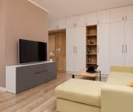 Modern Apartment on Instalatorów with Balcony – Ideal for 4 Guests