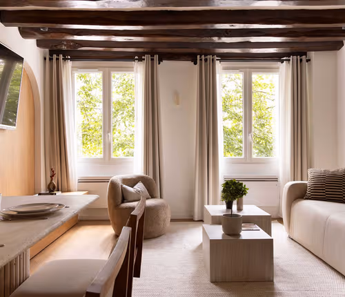 2-Bedroom Apartment in Les Halles District, Paris