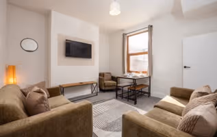 Leafield Road 4BR