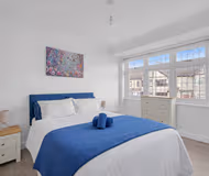 3BR Home for 6 in Rainham, Parking & Wi-Fi