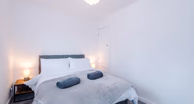 Stylish 2BR House for 4 in Manchester w/ Parking