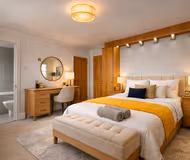 1300ft Fitzrovia Soho 2B2B by Tottenham Court Road Station Elizabeth line & Oxford Street