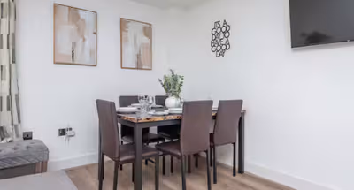 3 Bedroom Apartment in Stratford