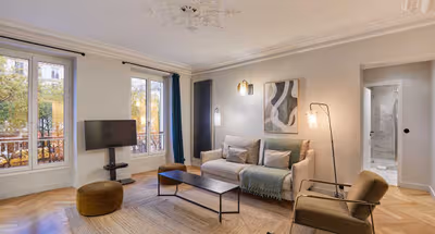 Elegant 3-Bedroom Apartment in the Chic of Paris, Opera