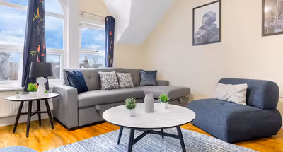 Stylish 4 Bedroom Home in London