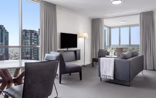 Oaks Brisbane Festival Suites