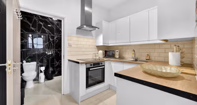 Elegant 1BR Home in Near City Centre