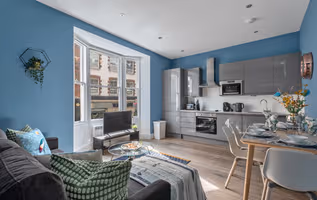 2BR Brighton Lanes Gem | 3 mins to Beach