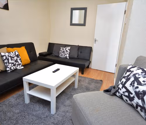 4 Bedroom House Close to Forest Gate Station