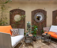 Elegant Hyde Park Flat with King Bed & Patio