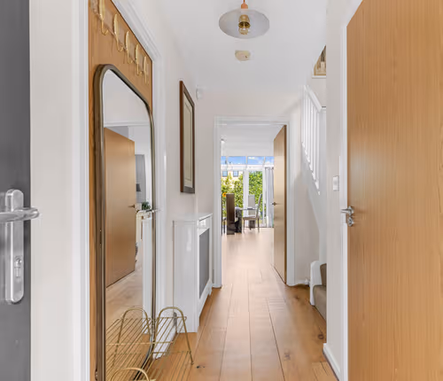 3-Bed Family Home near Bluewater with Parking