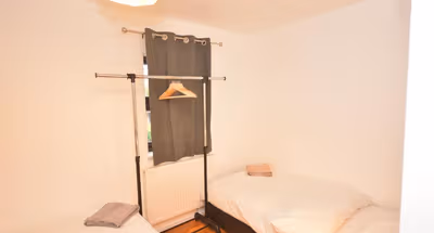 Newly refurbished 3 bedroom house London