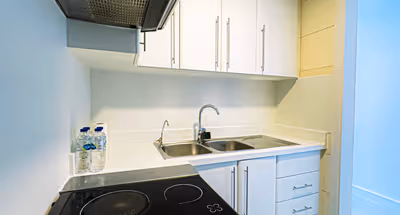 Serviced Apartment Nr Almas East lake