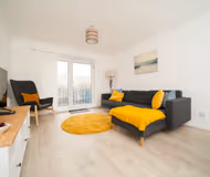 2BR Brighton Marina Apt | Balcony, Beach & Parking