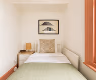 Stylish West Kensington Duplex with Modern Comforts