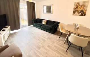 Large 3 Bedroom Home with Parking