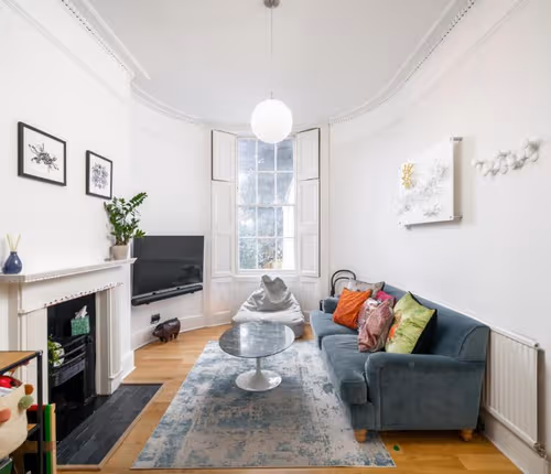 Bright, Central London 4 Bedroom Apt