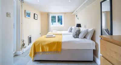 Bright, Central London 4 Bedroom Apt