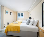 Bright, Central London 4 Bedroom Apt