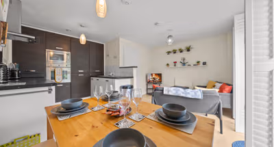 Meadows 5 Bed Cosy & Comfy,
