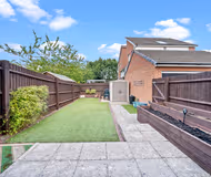 Meadows 5 Bed Cosy & Comfy,