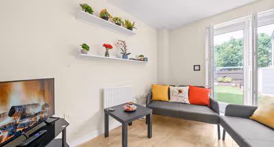 Meadows 5 Bed Cosy & Comfy,
