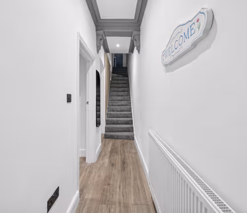 Luxe 4BD|Newport Nest