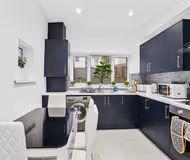 Luxe 4BD|Newport Nest